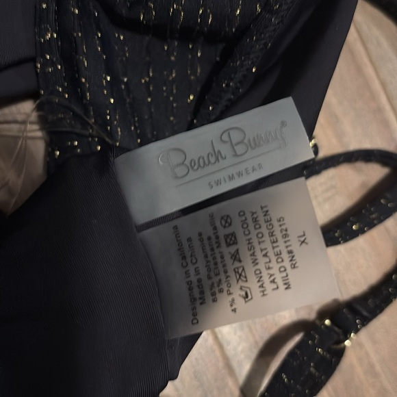 Beach Bunny Turner Bandeau Top NWOT - Picture 5 of 5